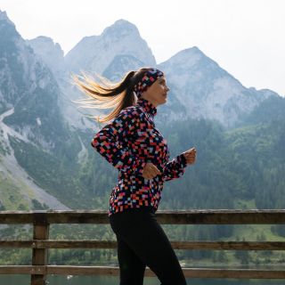 Ráno studí, vaše motivace hřeje. 🏃🏽‍♀️ Vyberte si barvu čelenky, která vás provázet celou sezónu. 😍 #lasoulclothing...